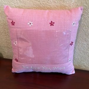 We Love you Mom, picture Pillow